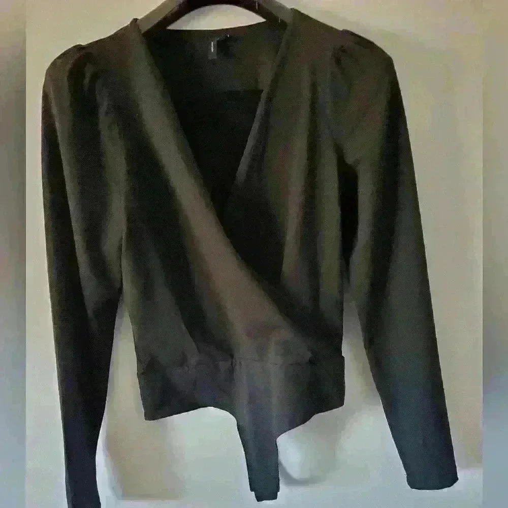 Vero Moda bodysuit blouse. Never  worn. Size xs